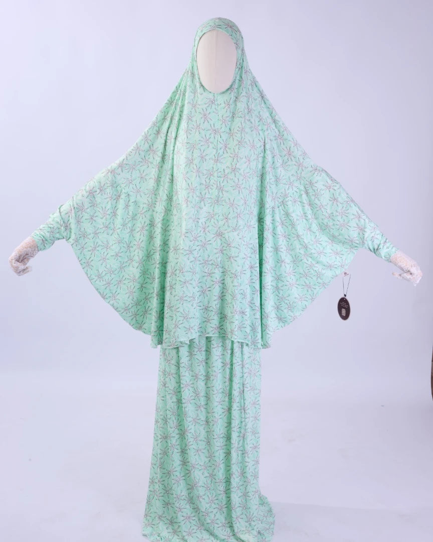 طقم صلاه حريمي مشجر